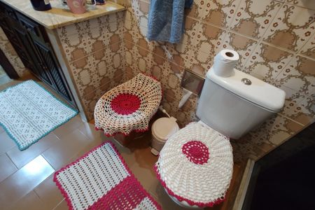 Casa de condomínio à venda com 220m², 3 quartos e 5 vagas Casa de condomínio à venda com 220m², 3 quartos e 5 vagasBanheiro Social