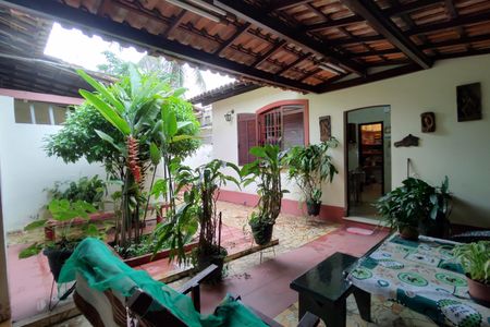 Casa de condomínio à venda com 220m², 3 quartos e 5 vagas Casa de condomínio à venda com 220m², 3 quartos e 5 vagasÁrea gourmet