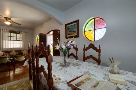 Sala de casa de condomínio à venda com 3 quartos, 220m² em Taquara, Rio de Janeiro