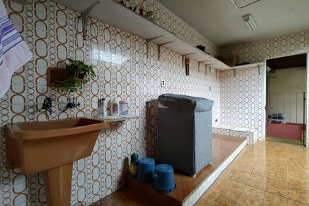 Casa de condomínio à venda com 220m², 3 quartos e 5 vagas Casa de condomínio à venda com 220m², 3 quartos e 5 vagasÁrea de Serviço