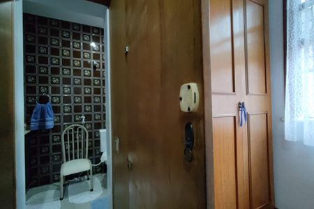 Casa de condomínio à venda com 220m², 3 quartos e 5 vagas Casa de condomínio à venda com 220m², 3 quartos e 5 vagasQuarto 2 - Suíte