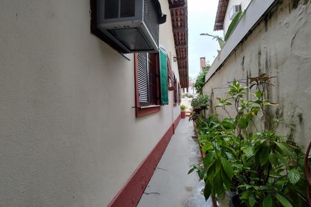 Casa de condomínio à venda com 220m², 3 quartos e 5 vagas Casa de condomínio à venda com 220m², 3 quartos e 5 vagasQuintal