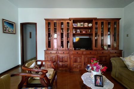 Casa de condomínio à venda com 220m², 3 quartos e 5 vagas Casa de condomínio à venda com 220m², 3 quartos e 5 vagasSala