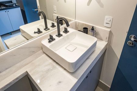 Studio para alugar com 27m², 1 quarto e sem vaga Studio para alugar com 27m², 1 quarto e sem vagaBanheiro