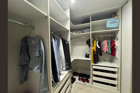 Apartamento para alugar com 100m², 3 quartos e 1 vagaCloset
