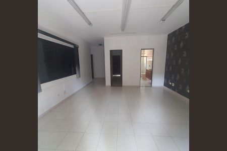 Casa para alugar com 4 quartos, 300m² em Cidade Mãe do Céu, São Paulo