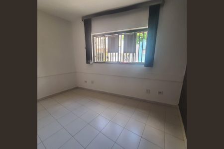 Casa para alugar com 300m², 4 quartos e 8 vagas