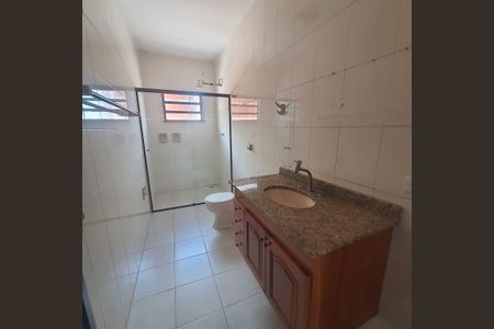 Casa para alugar com 300m², 4 quartos e 8 vagas