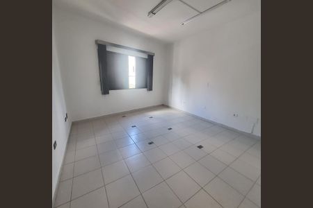Casa para alugar com 300m², 4 quartos e 8 vagas