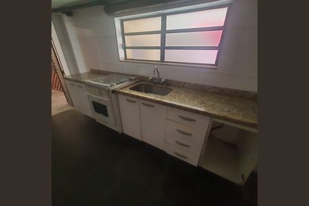 Casa para alugar com 300m², 4 quartos e 8 vagas