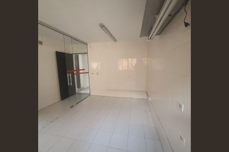 Casa para alugar com 4 quartos, 300m² em Cidade Mãe do Céu, São Paulo