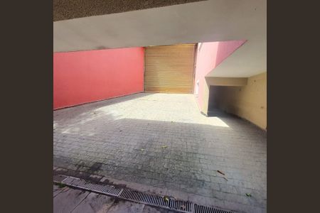 Casa para alugar com 300m², 4 quartos e 8 vagas