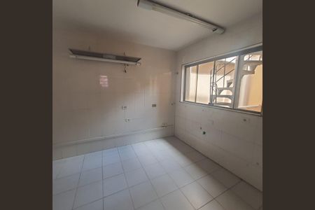 Casa para alugar com 4 quartos, 300m² em Cidade Mãe do Céu, São Paulo