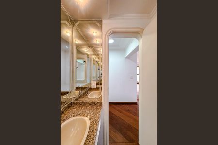 Apartamento para alugar com 295m², 4 quartos e 4 vagas Apartamento para alugar com 295m², 4 quartos e 4 vagasLavabo