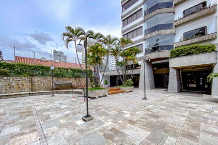 Apartamento para alugar com 295m², 4 quartos e 4 vagasÁrea comum