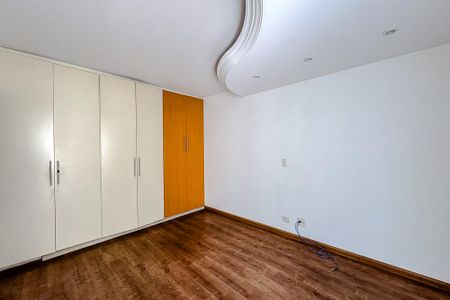 Apartamento para alugar com 295m², 4 quartos e 4 vagas Apartamento para alugar com 295m², 4 quartos e 4 vagasQuarto 3 - Suíte