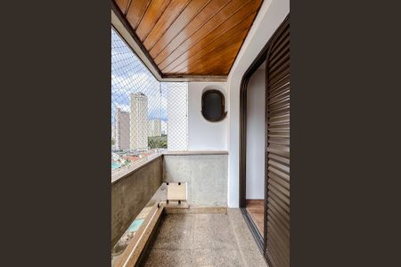 Apartamento para alugar com 295m², 4 quartos e 4 vagas Apartamento para alugar com 295m², 4 quartos e 4 vagasVaranda da Suíte 3