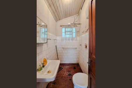 Casa à venda com 129m², 3 quartos e 2 vagasBanheiro de serviço