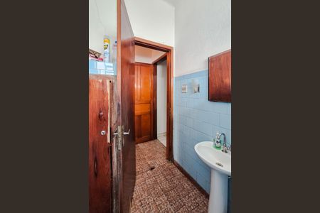 Casa à venda com 129m², 3 quartos e 2 vagasBanheiro Social