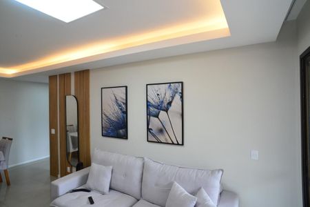 Sala de apartamento para alugar com 2 quartos, 90m² em Barra da Tijuca, Rio de Janeiro