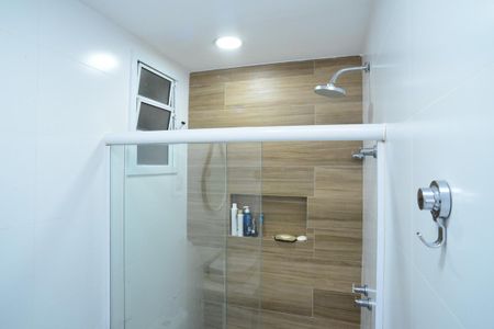 Banheiro Social de apartamento para alugar com 2 quartos, 90m² em Barra da Tijuca, Rio de Janeiro