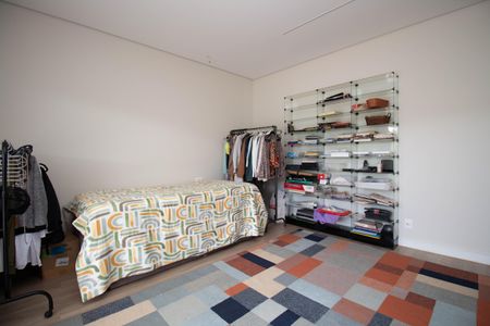 Casa de condomínio para alugar com 390m², 4 quartos e 6 vagasSuíte 1