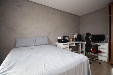 Casa de condomínio para alugar com 390m², 4 quartos e 6 vagasSuíte 2