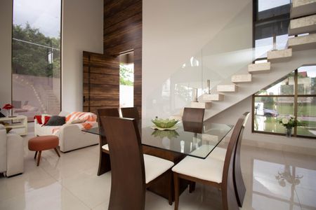 Casa de condomínio para alugar com 390m², 4 quartos e 6 vagasSala 1