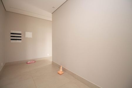 Casa de condomínio para alugar com 390m², 4 quartos e 6 vagasSala 2