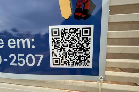 Casa de condomínio para alugar com 390m², 4 quartos e 6 vagasPlaca