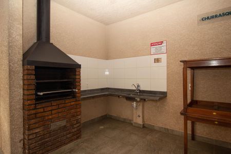 Apartamento para alugar com 40m², 2 quartos e 1 vagaÁrea comum - Churrasqueira