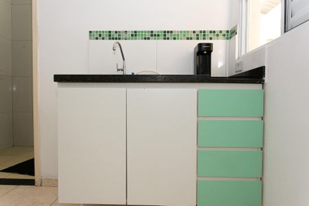 Cozinha de kitnet/studio para alugar com 1 quarto, 20m² em Vila Prudente, São Paulo