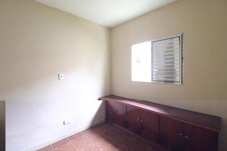 Quarto 1 de casa para alugar com 3 quartos, 90m² em Jardim Guarapiranga, São Paulo