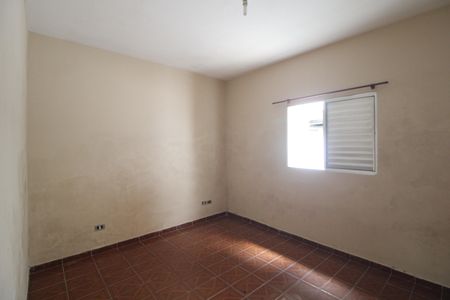 Quarto 2 de casa para alugar com 3 quartos, 90m² em Jardim Guarapiranga, São Paulo