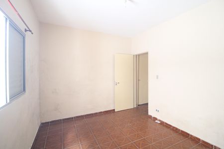 Quarto 2 de casa para alugar com 3 quartos, 90m² em Jardim Guarapiranga, São Paulo