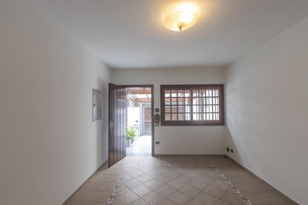 Casa à venda com 120m², 2 quartos e 1 vagaSala
