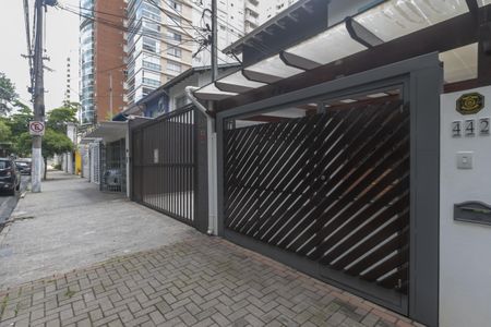 Casa à venda com 120m², 2 quartos e 1 vagaFachada