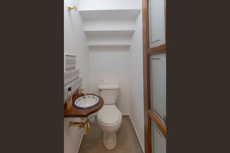 Casa à venda com 120m², 2 quartos e 1 vagaLavabo