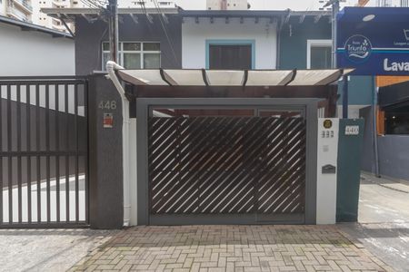 Casa à venda com 120m², 2 quartos e 1 vagaFachada