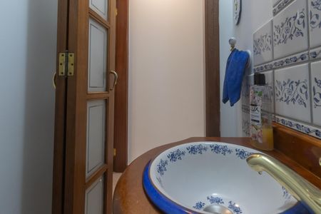 Casa à venda com 120m², 2 quartos e 1 vagaLavabo