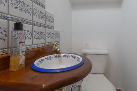 Casa à venda com 120m², 2 quartos e 1 vagaLavabo