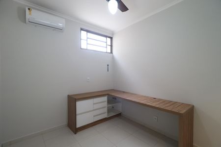 Apartamento para alugar com 142m², 4 quartos e 1 vaga Apartamento para alugar com 142m², 4 quartos e 1 vagaEscritório