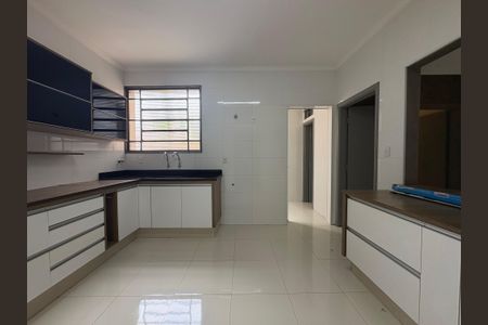Apartamento para alugar com 142m², 4 quartos e 1 vaga Apartamento para alugar com 142m², 4 quartos e 1 vagaCozinha