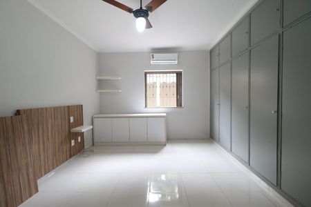 Apartamento para alugar com 142m², 4 quartos e 1 vaga Apartamento para alugar com 142m², 4 quartos e 1 vagaSuíte