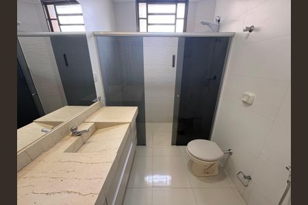 Apartamento para alugar com 142m², 4 quartos e 1 vaga Apartamento para alugar com 142m², 4 quartos e 1 vagaBanheiro