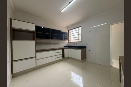 Apartamento para alugar com 142m², 4 quartos e 1 vaga Apartamento para alugar com 142m², 4 quartos e 1 vagaCozinha