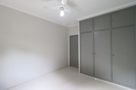 Apartamento para alugar com 142m², 4 quartos e 1 vaga Apartamento para alugar com 142m², 4 quartos e 1 vagaQuarto 1
