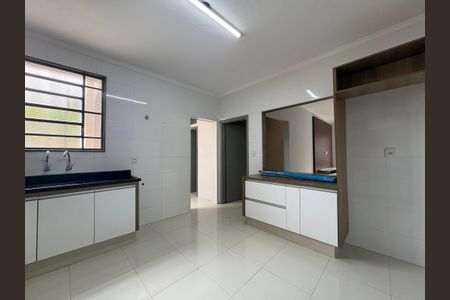 Apartamento para alugar com 142m², 4 quartos e 1 vaga Apartamento para alugar com 142m², 4 quartos e 1 vagaCozinha
