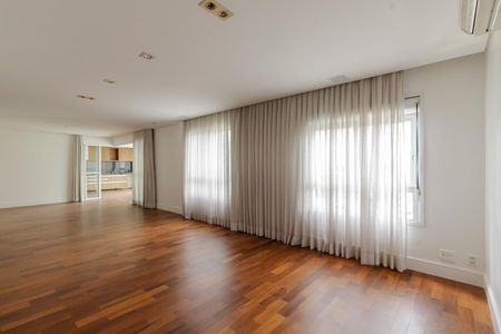 Sala de apartamento para alugar com 3 quartos, 211m² em Vila Olímpia, São Paulo