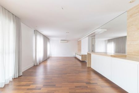 Sala de apartamento para alugar com 3 quartos, 211m² em Vila Olímpia, São Paulo